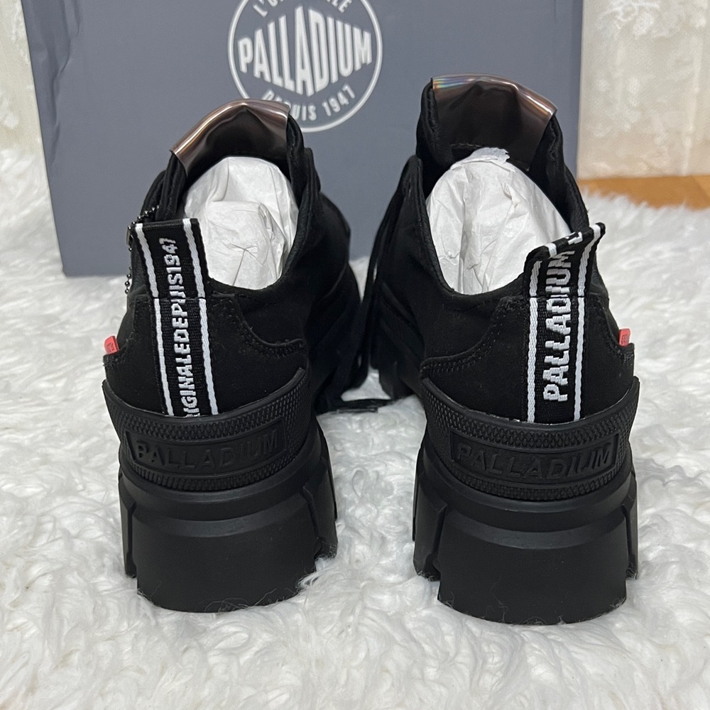 “Palladium” Revolt LO TX Black  (8.5) Black - Picture 2 of 9